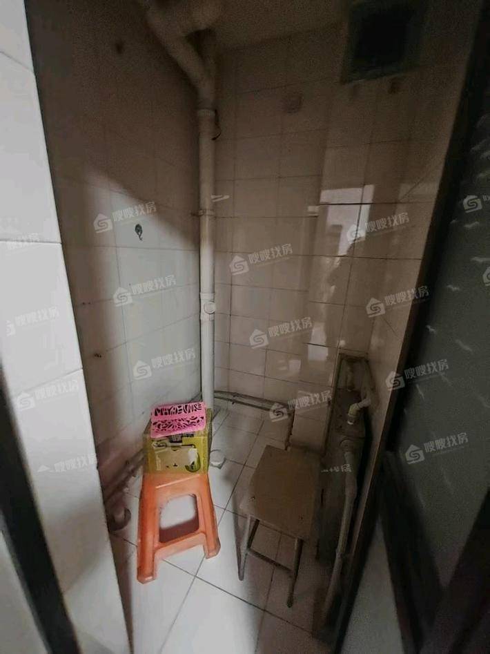 名园小区3室2厅2卫123㎡