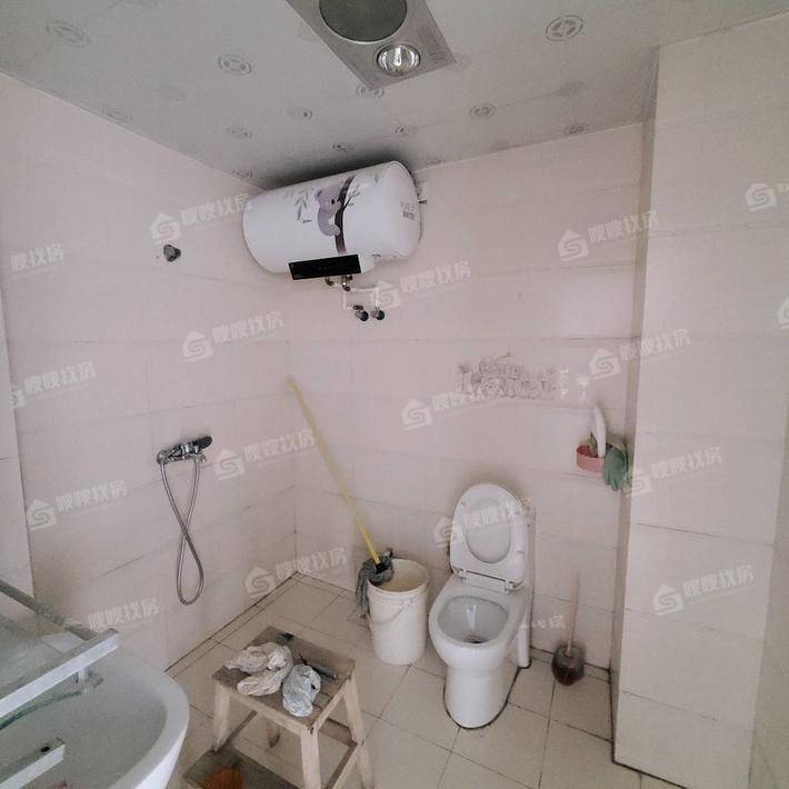 万泰丽景东区3室2厅1卫126㎡