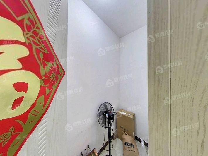 万泰丽景东区3室2厅1卫126㎡