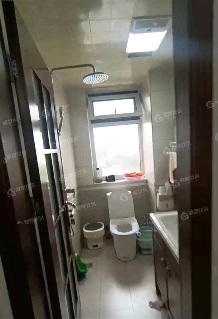 凤凰城（B区）3室2厅2卫119㎡