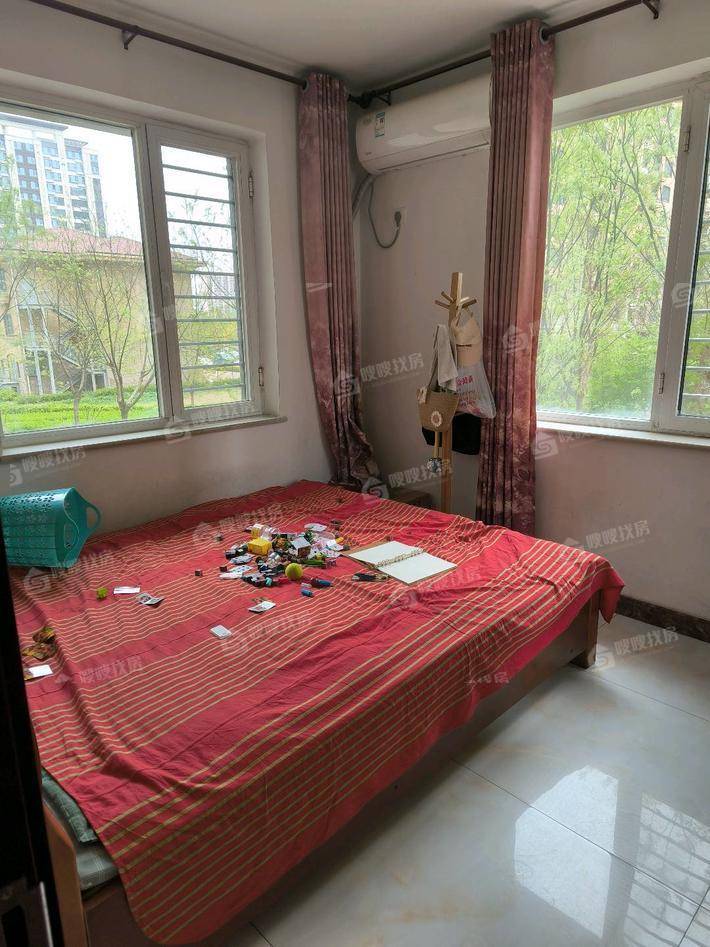 万泰丽景东区3室2厅2卫132㎡