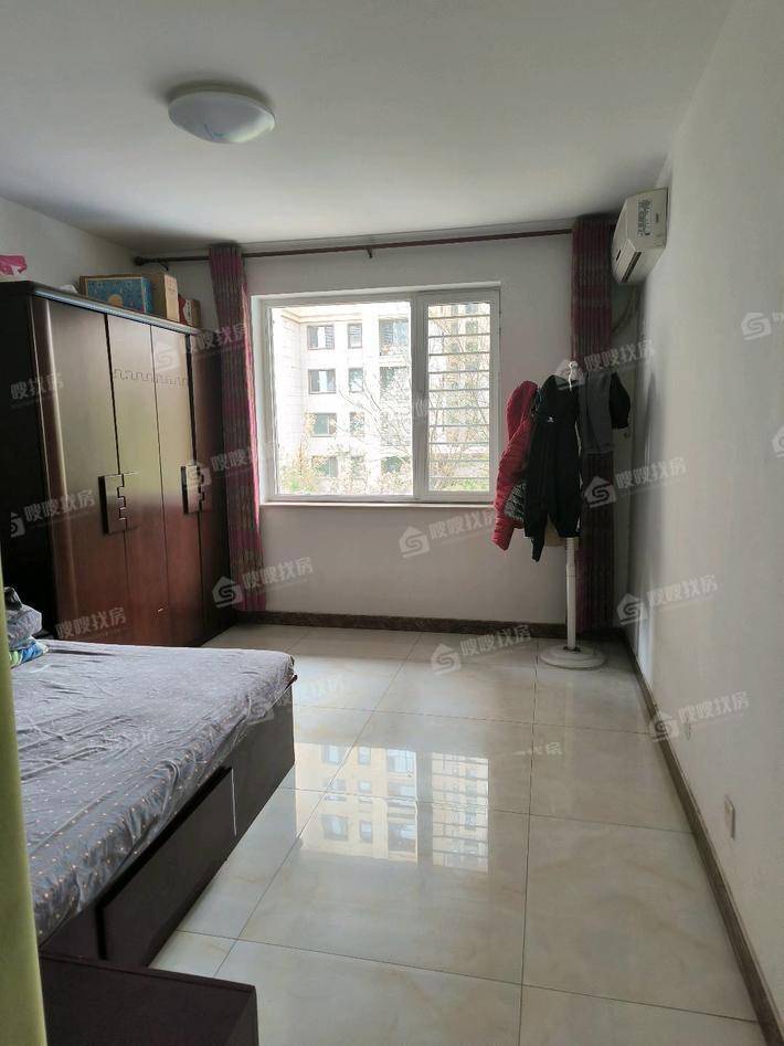 万泰丽景东区3室2厅2卫132㎡