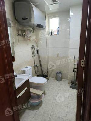 万泰丽景东区3室2厅2卫132㎡