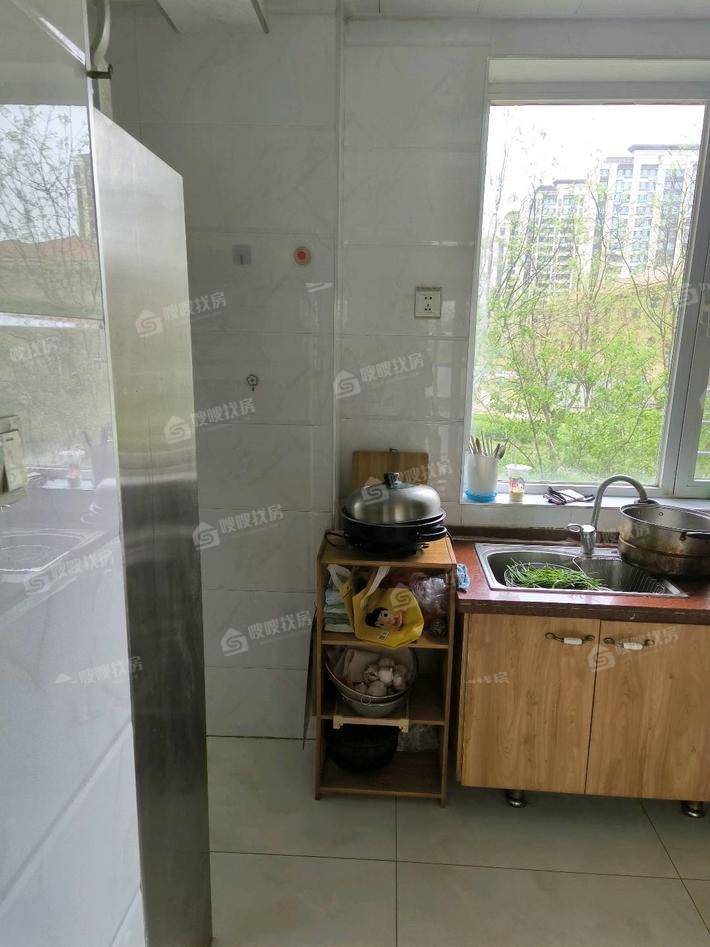 万泰丽景东区3室2厅2卫132㎡