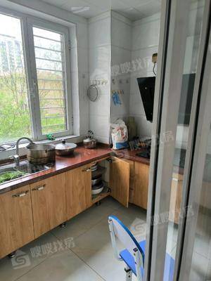 万泰丽景东区3室2厅2卫132㎡