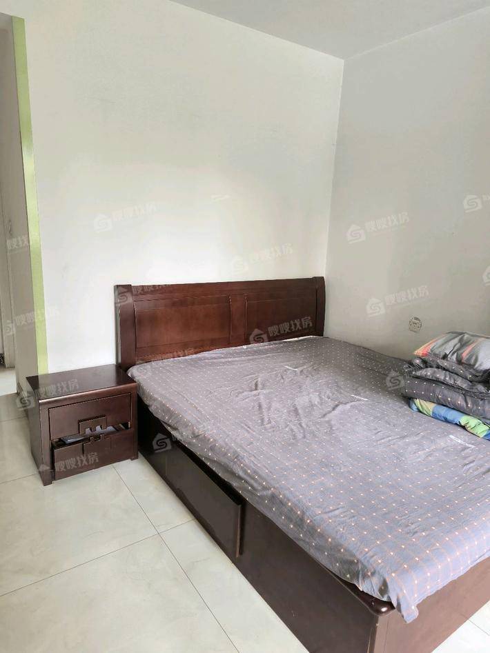 万泰丽景东区3室2厅2卫132㎡