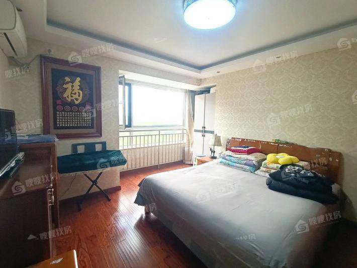皇家壹里（C区）3室2厅2卫127㎡
