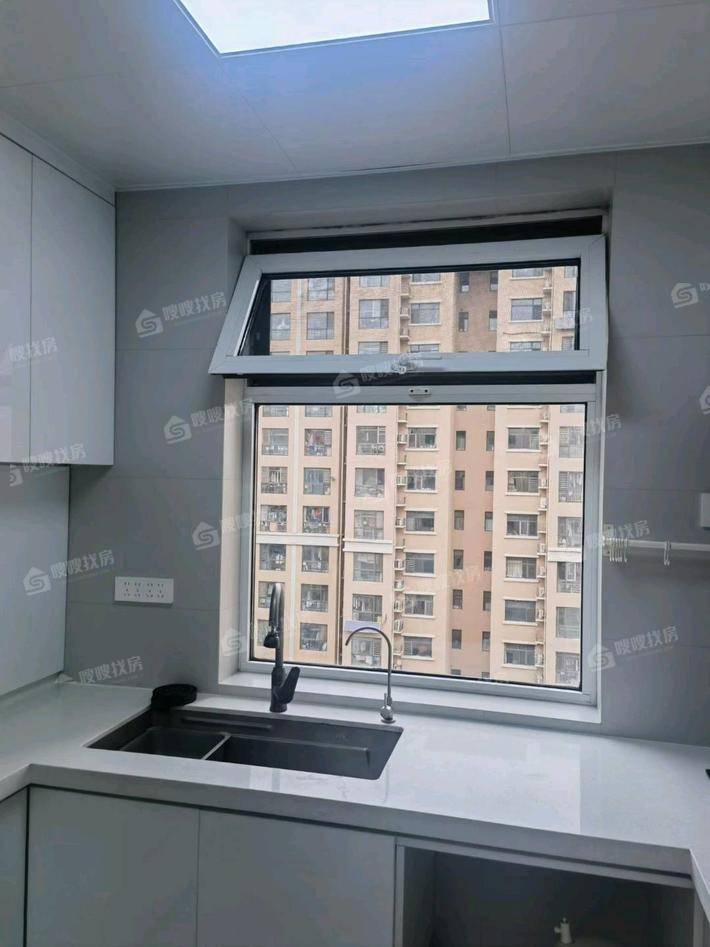 凤凰城（B区）2室2厅1卫90㎡