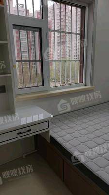 东方骏景3室1厅1卫88㎡