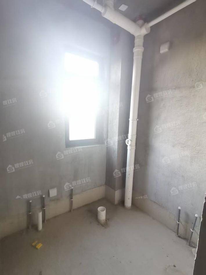天成和悦名著东区3室2厅2卫105㎡