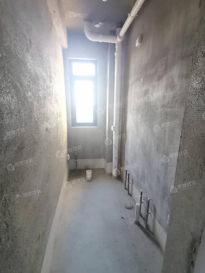 天成和悦名著东区3室2厅2卫105㎡