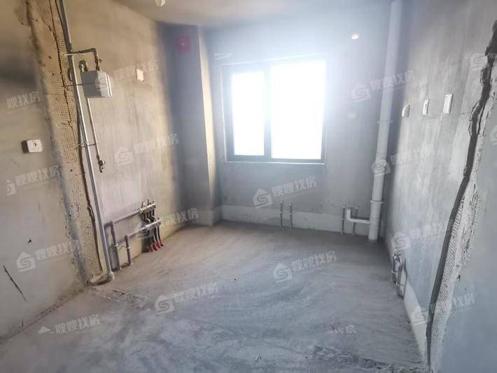 天成和悦名著东区3室2厅2卫105㎡