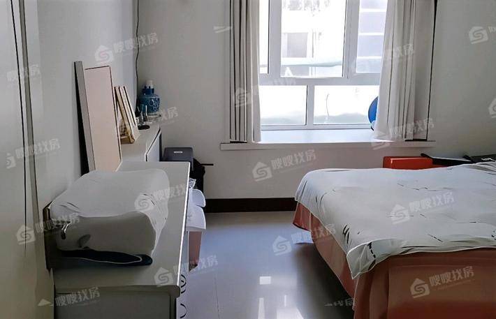 康馨园3室2厅1卫163㎡