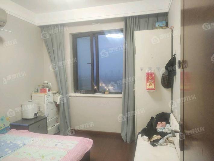 保利花园3室2厅2卫128㎡
