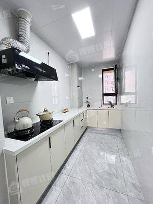 颐和君悦府3室2厅1卫112㎡