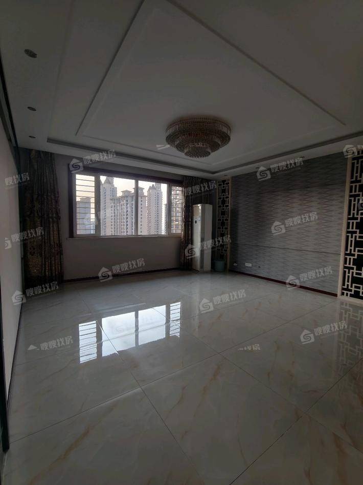 万泰丽景东区4室2厅2卫184㎡
