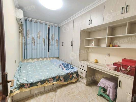 宏宇亚龙湾西区3室2厅2卫122㎡