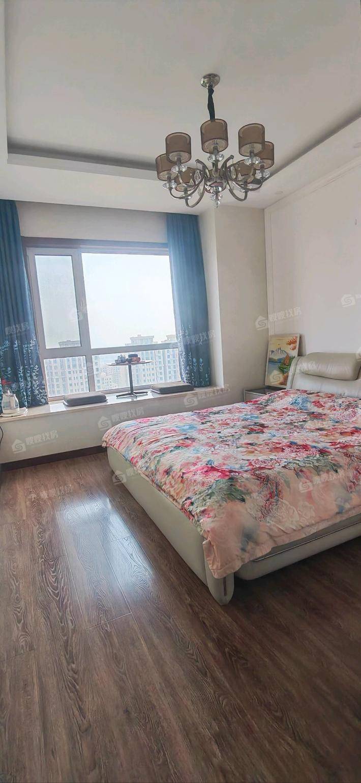 沧兴一品3室2厅2卫140㎡