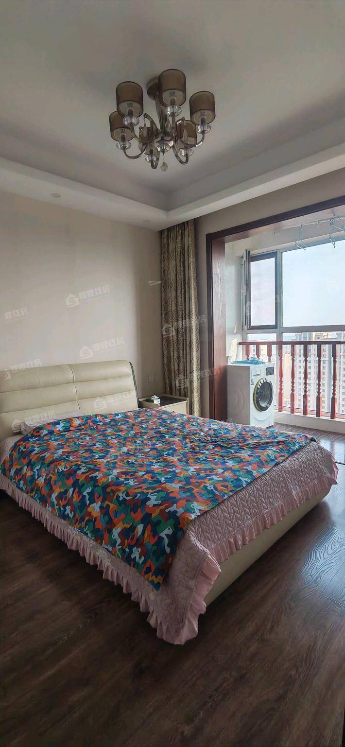 沧兴一品3室2厅2卫140㎡