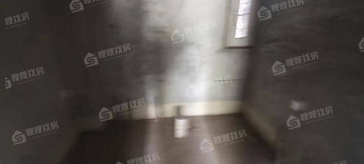 天成名著四期3室2厅2卫136㎡