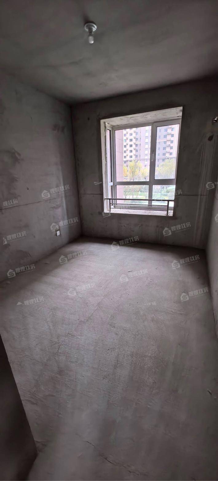 三里家园3室1厅1卫113㎡