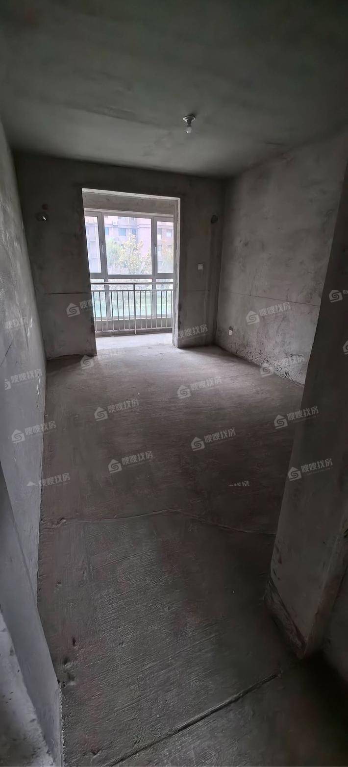 三里家园3室1厅1卫113㎡