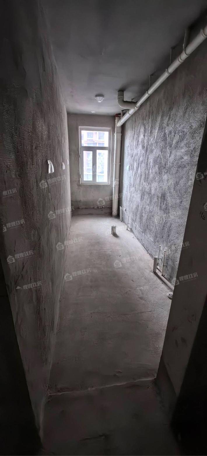 三里家园3室1厅1卫113㎡