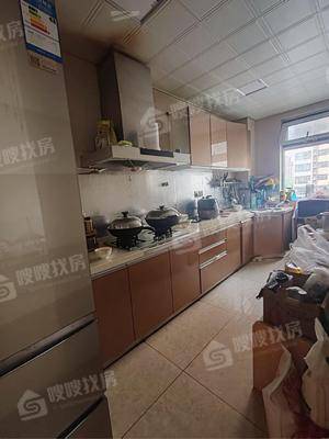 凤凰城（C区）3室2厅2卫135㎡