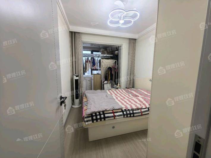 吾悦华府3室2厅1卫110㎡