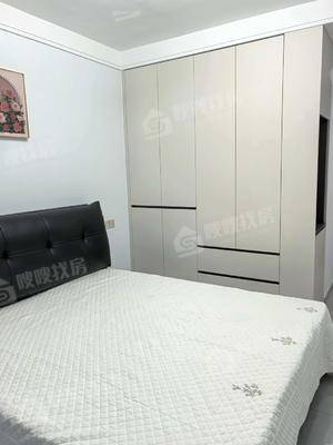 龙岸清华3室2厅1卫120㎡