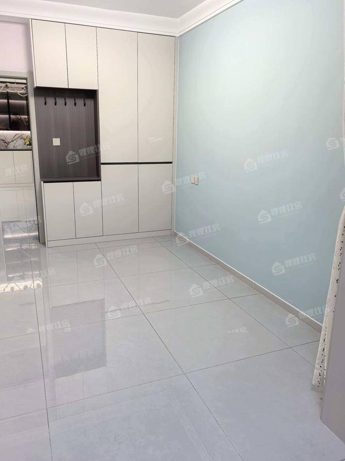 龙岸清华3室2厅1卫120㎡