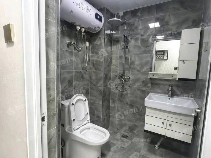 万润绿景园2室2厅1卫56㎡