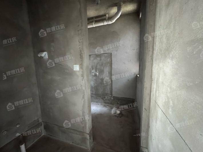 颐和荣盛华府（北区）3室2厅2卫139㎡