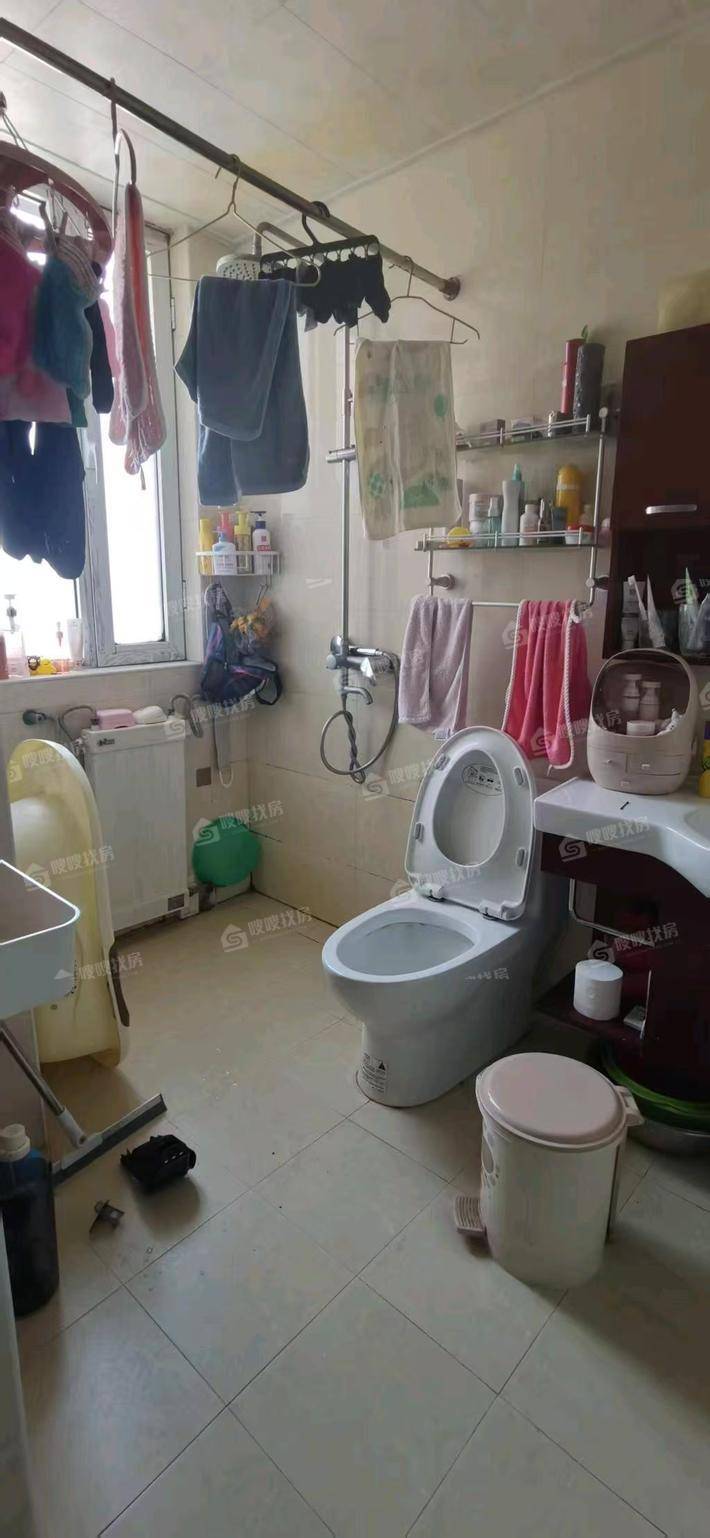 万泰丽景西区3室2厅2卫131㎡