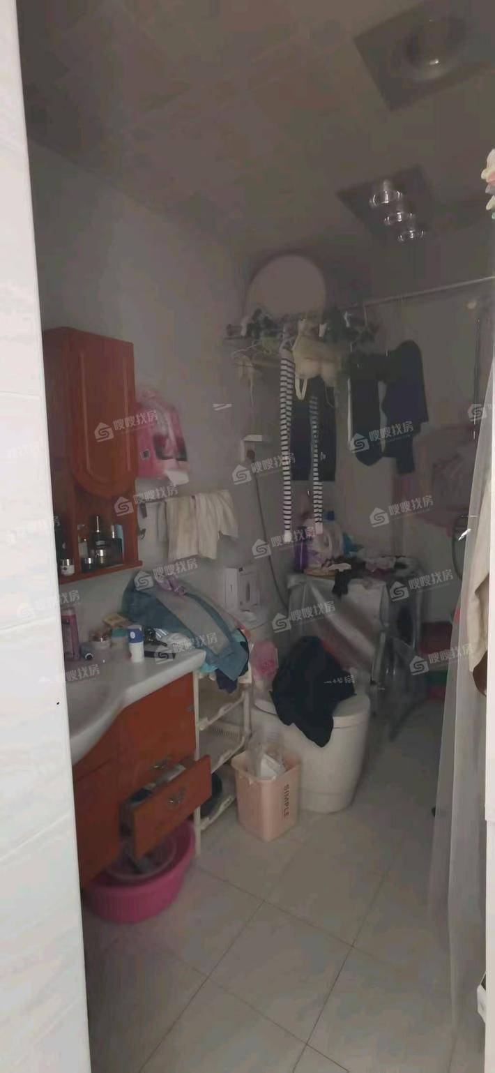 万泰丽景西区3室2厅2卫131㎡