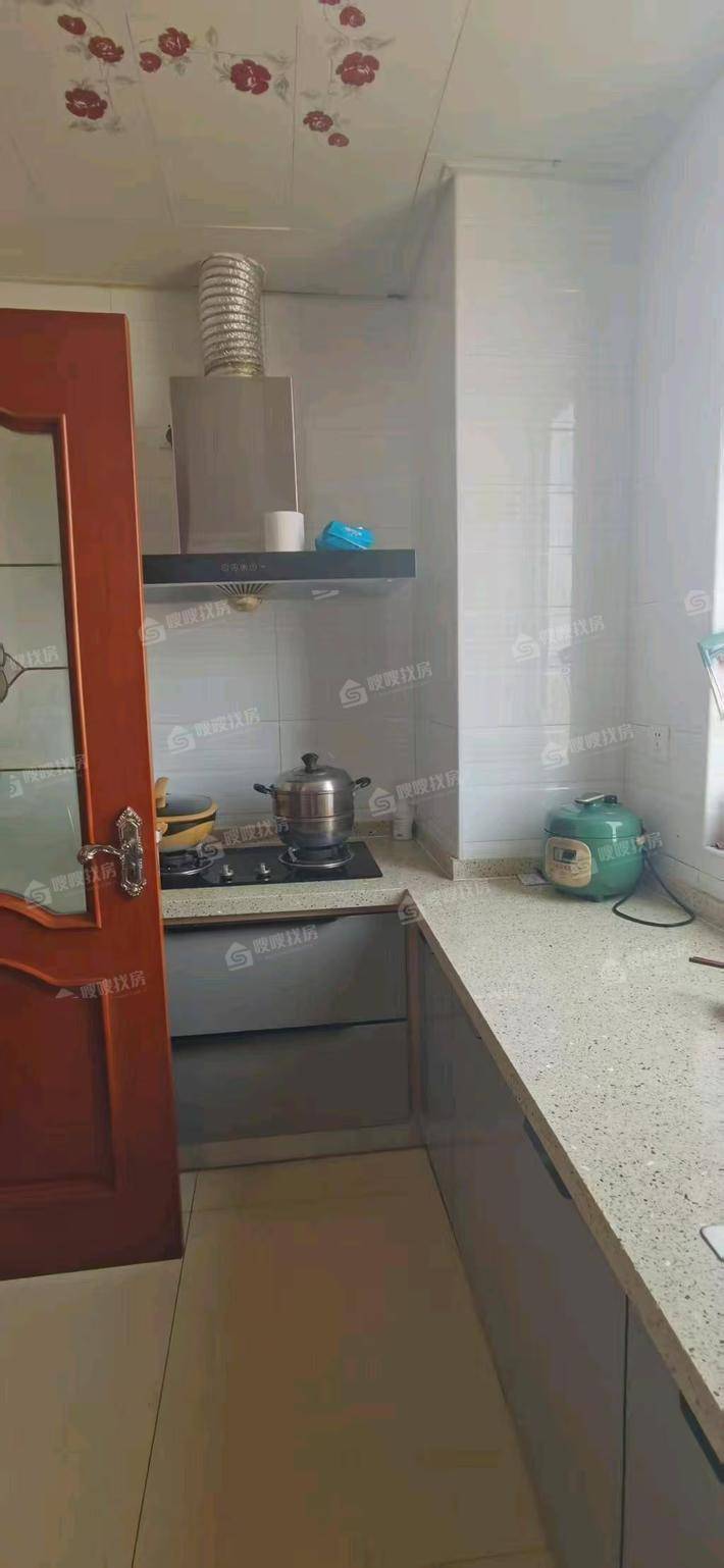 万泰丽景西区3室2厅2卫131㎡