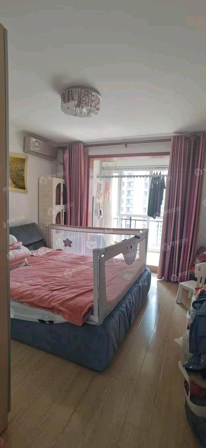 万泰丽景西区3室2厅2卫131㎡