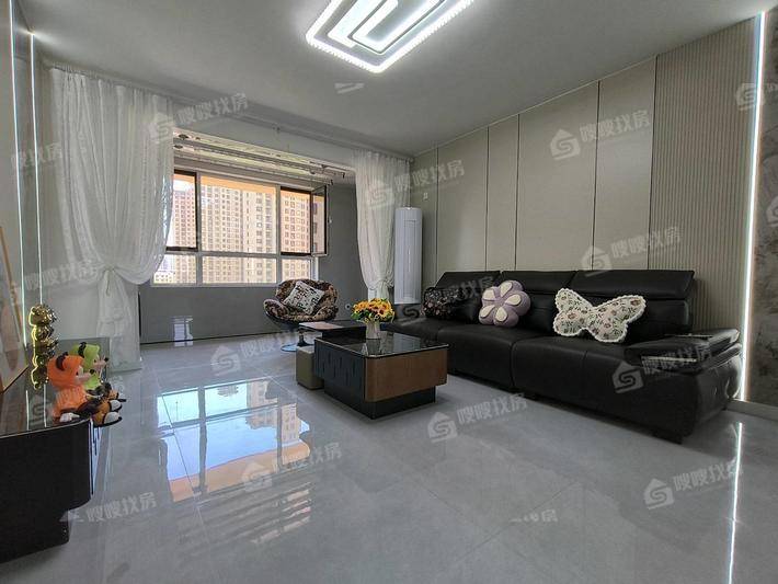 万泰丽景东区3室2厅2卫133㎡