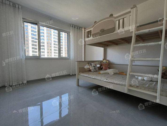 万泰丽景东区3室2厅2卫133㎡