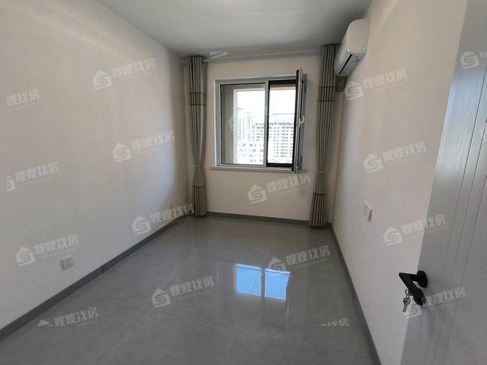 万泰丽景东区3室2厅2卫133㎡