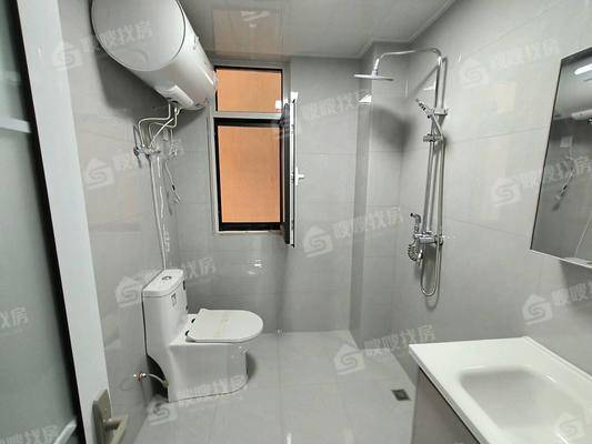 万泰丽景东区3室2厅2卫133㎡