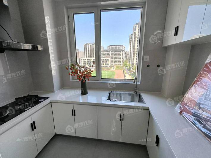 万泰丽景东区3室2厅2卫133㎡