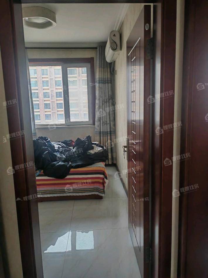 天成名著三期3室2厅1卫101㎡