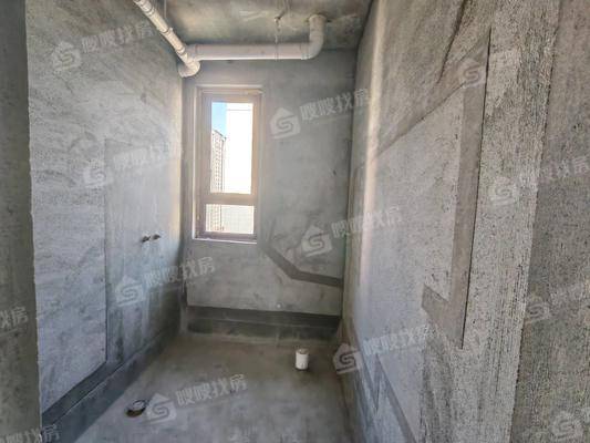 颐和荣盛华府（北区）3室2厅2卫139㎡