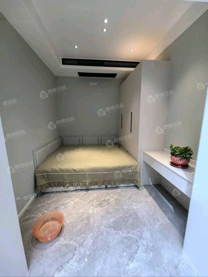 天成玉玺台三期6室2厅2卫115㎡