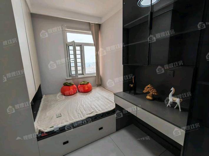 万润绿景园2室2厅1卫77㎡