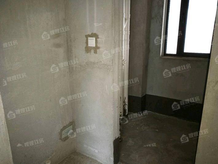 吾悦华府3室2厅1卫110㎡