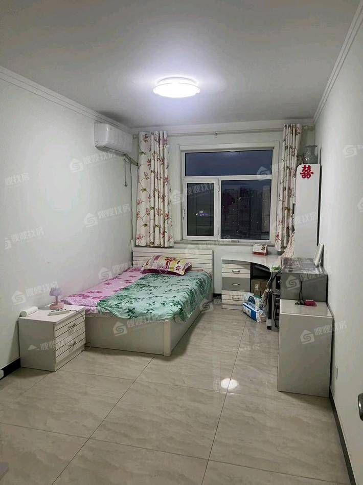 凤凰城（B区）3室2厅2卫135㎡