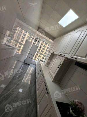 龙岸清华3室2厅1卫121㎡