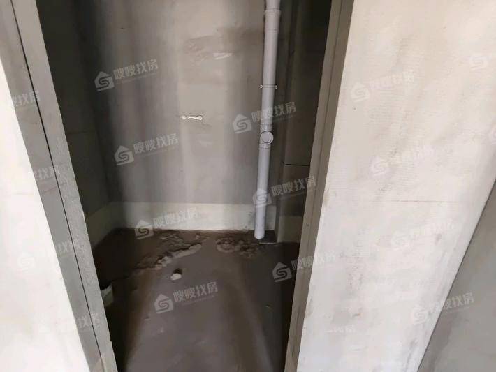 荣盛香堤荣府3室2厅2卫109㎡